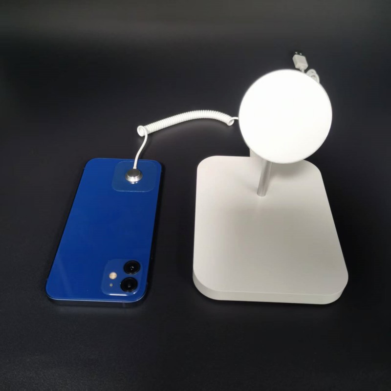 In Store Display of Mobile Ant - Controller Charging Stand avis et prix